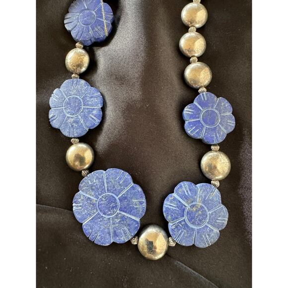 Vintage Heavy Natural Lapis Lazuli Flowers Carved Necklace Statement Piece 19" - Picture 5 of 11